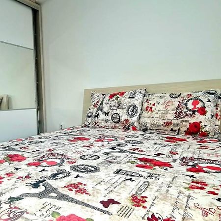 Elyse Comfortable Apartment Close To Palas Mall ヤシ エクステリア 写真