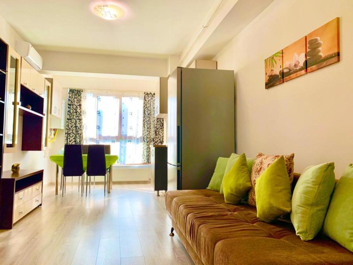Elyse Comfortable Apartment Close To Palas Mall ヤシ エクステリア 写真