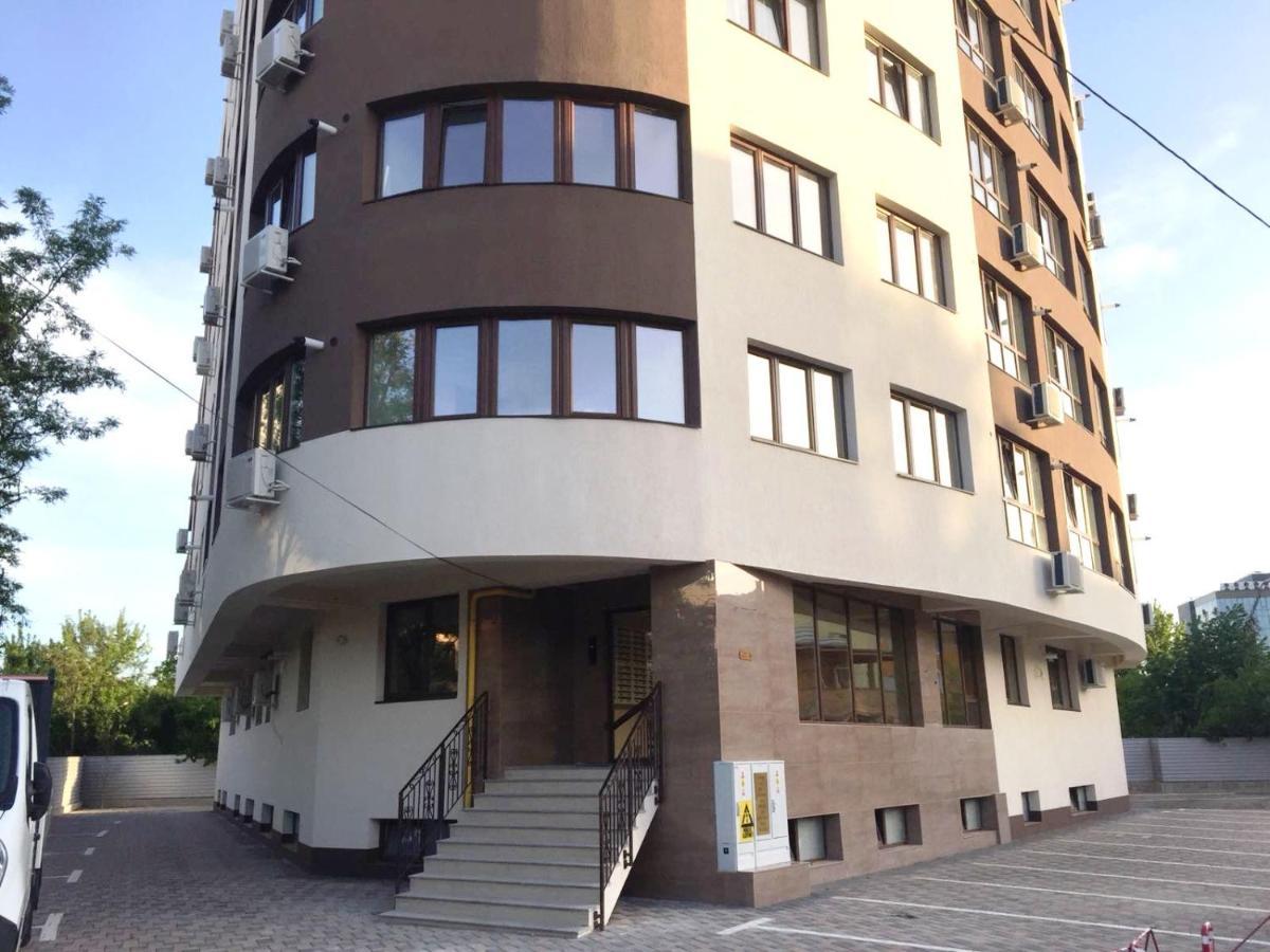 Elyse Comfortable Apartment Close To Palas Mall ヤシ エクステリア 写真