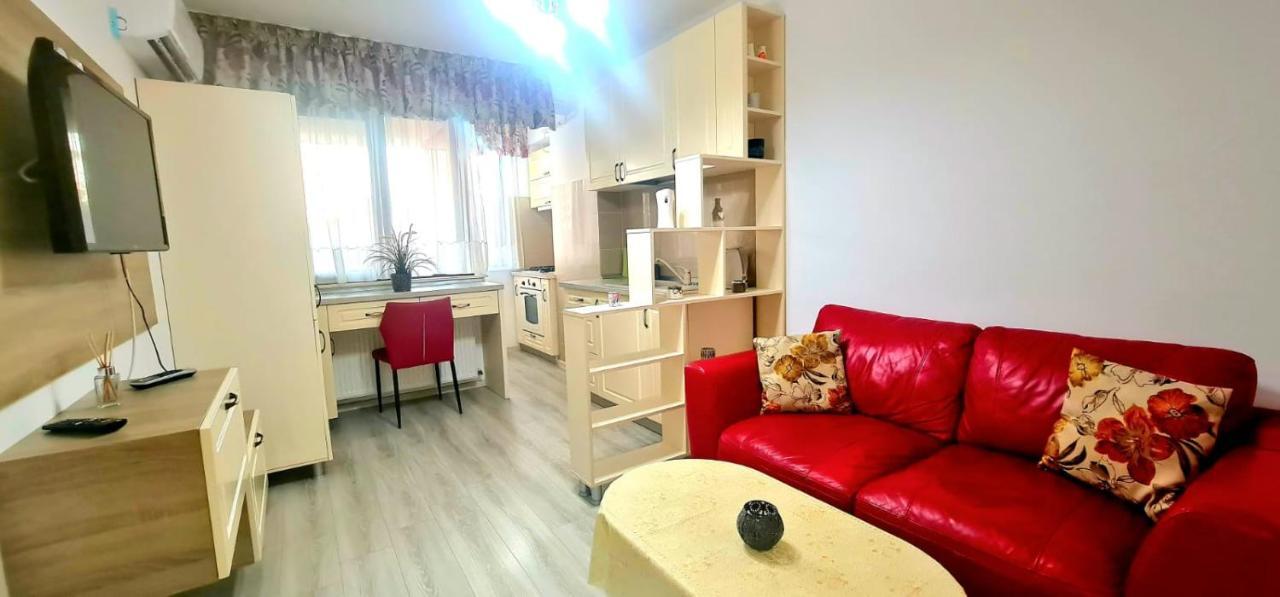 Elyse Comfortable Apartment Close To Palas Mall ヤシ エクステリア 写真